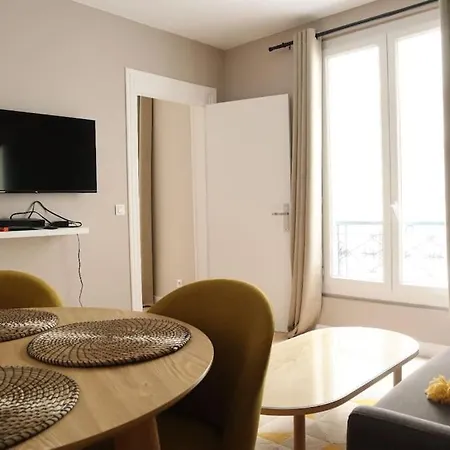 Apartment 4pers#invalides#assemblee Nationale *