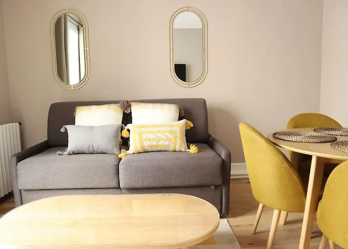 4pers#invalides#assemblee Nationale * Paris