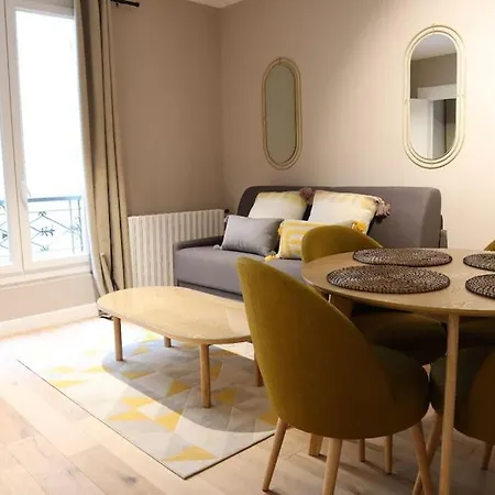 4pers#invalides#assemblee Nationale Apartment