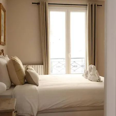 4pers#invalides#assemblee Nationale Apartment
